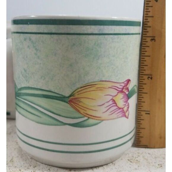 Oneida Genuine Stoneware Set of 3 Tulip Garden Floral Pattern Coffee Mugs - EUC- - Picture 8 of 9